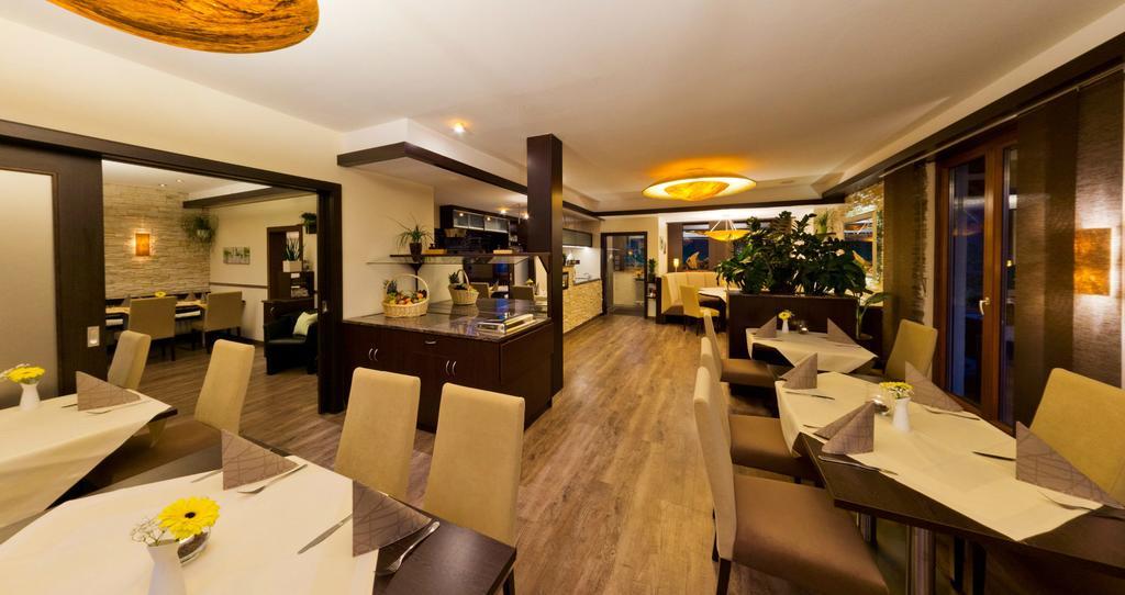 Hotel - Restaurant Sonneneck Dornstetten Экстерьер фото