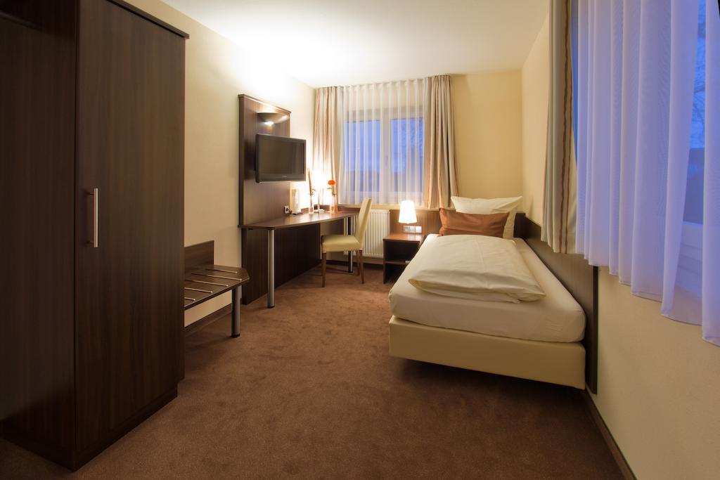 Hotel - Restaurant Sonneneck Dornstetten Экстерьер фото