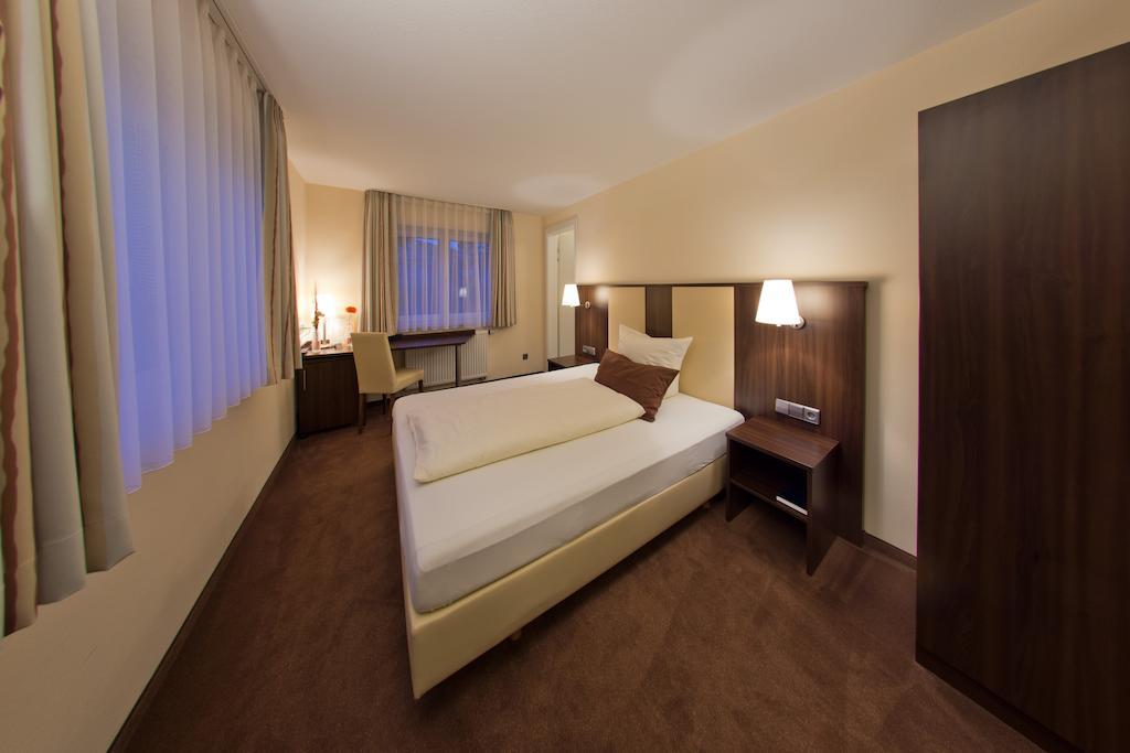 Hotel - Restaurant Sonneneck Dornstetten Номер фото